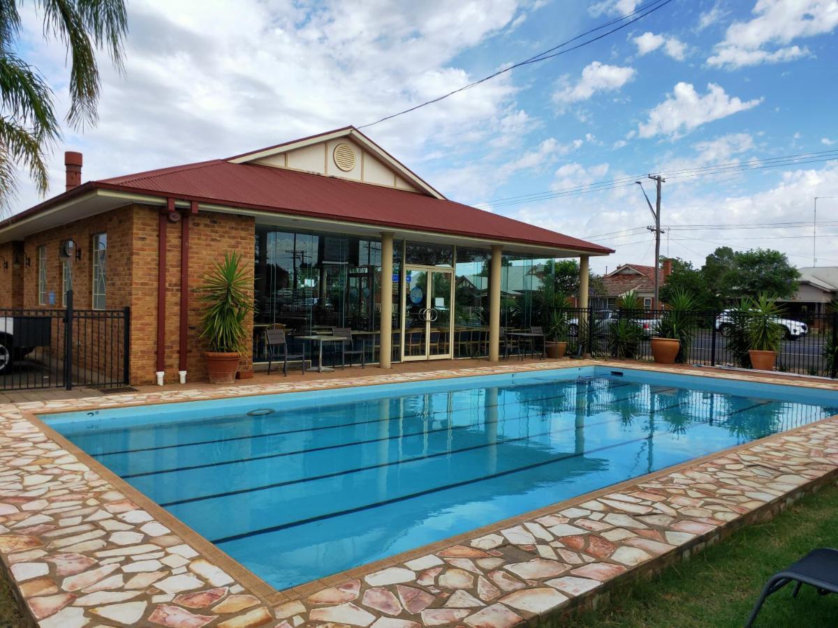 The Oxley Dubbo