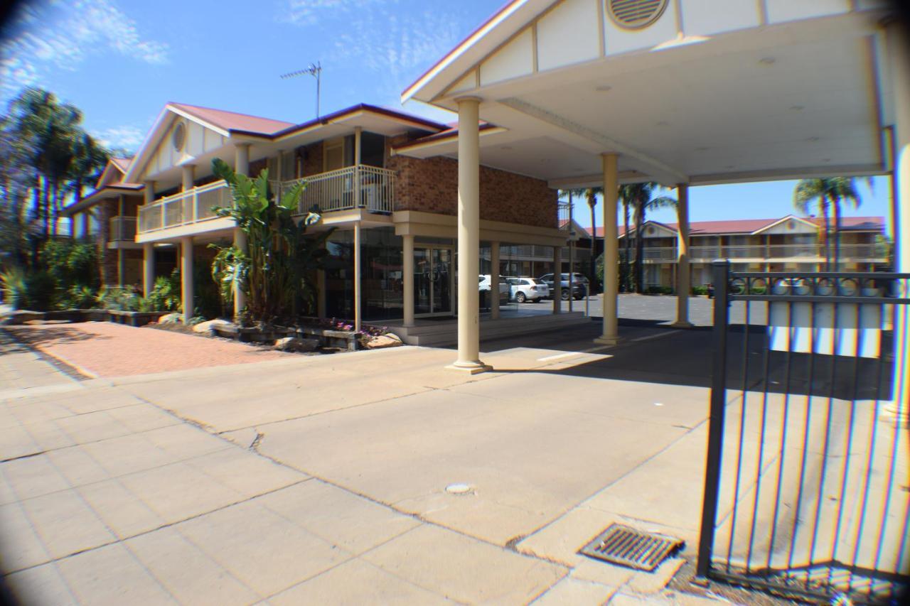 The Oxley Motel