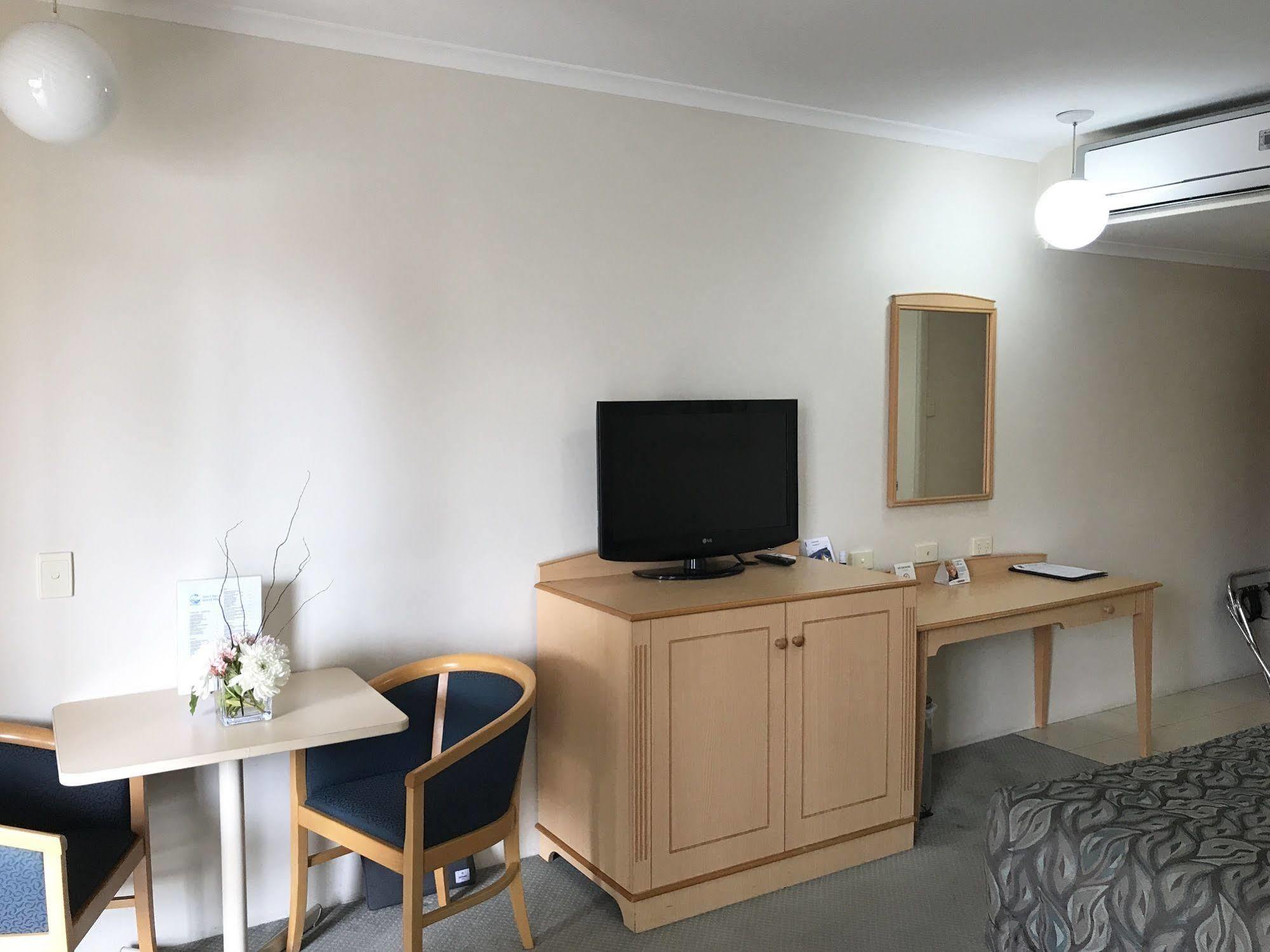 The Oxley Motel 3*